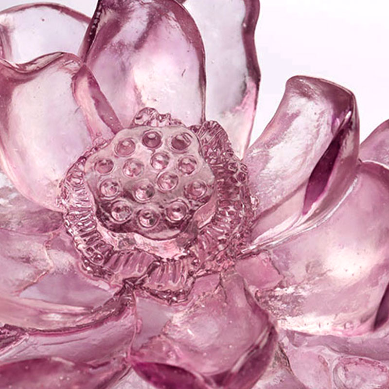 Tekstur kerikil pasu kaca merah jambu ungu