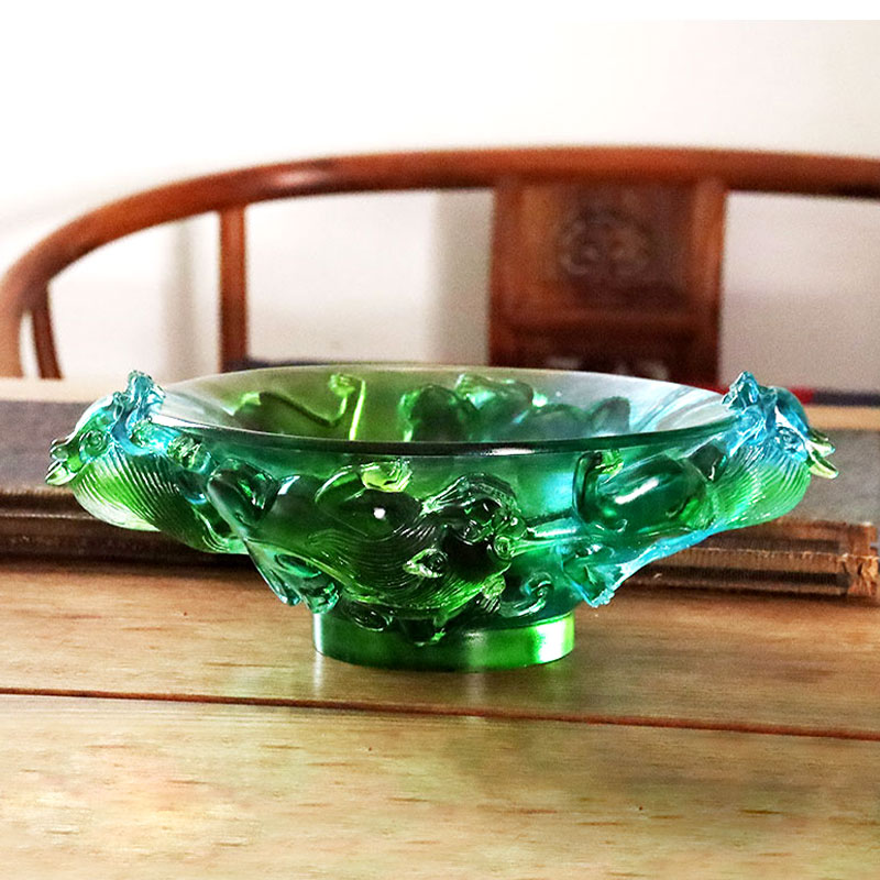 Piring buah kaca hijau lutsinar