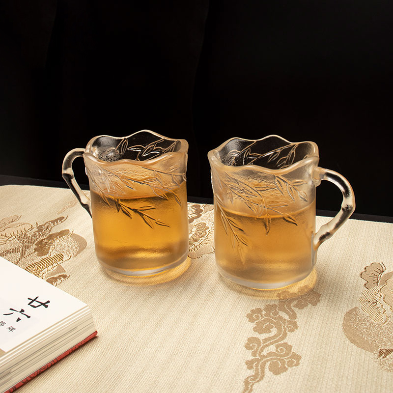 Cawan Kaca pelega daun buluh Dengan Pemegang