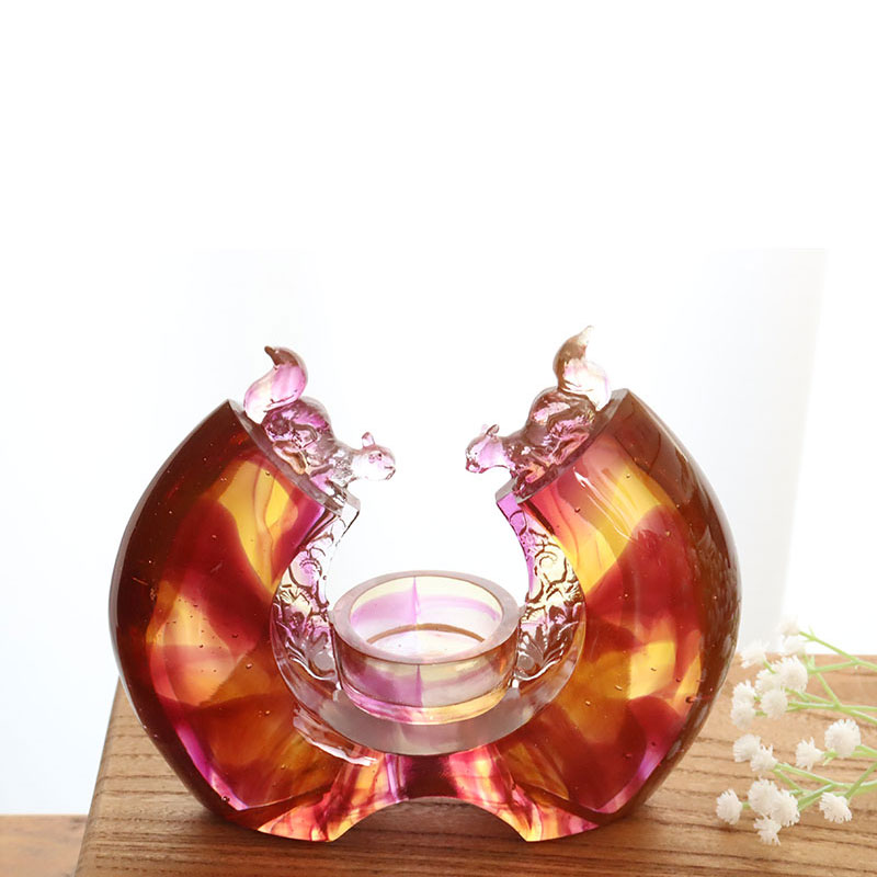 Candlestick sayu berwarna ungu