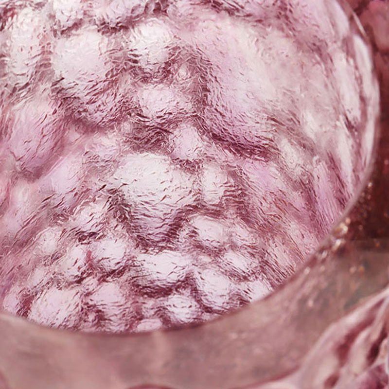 Tekstur kerikil pasu kaca merah jambu ungu