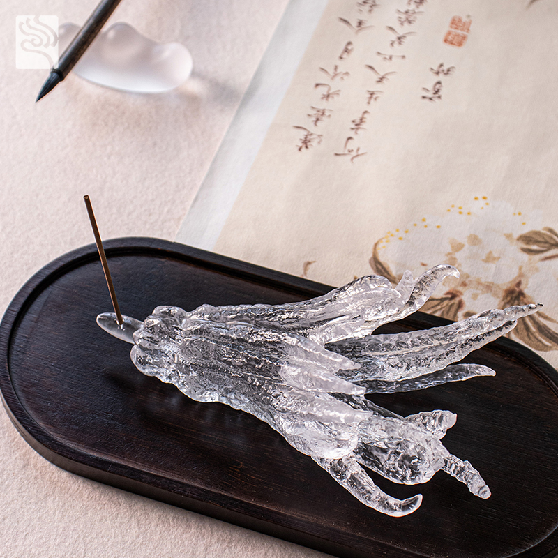 Pemegang kemenyan kaca berwarna emas berbentuk tangan