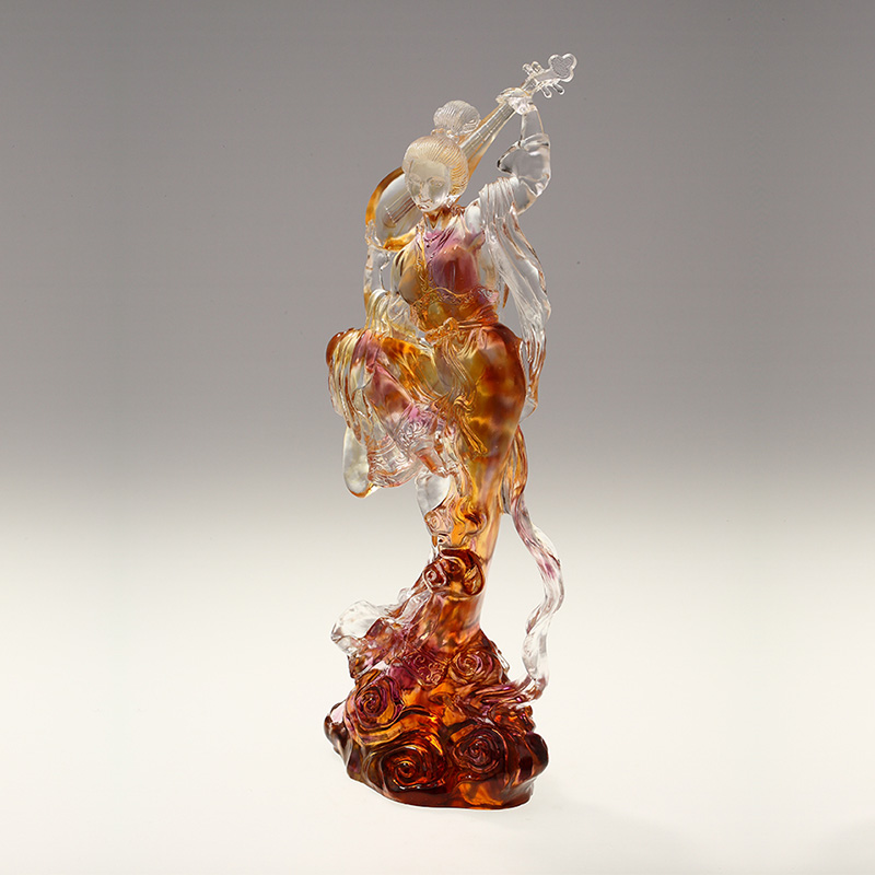 Perhiasan arca kaca wanita yang elegan dan anggun