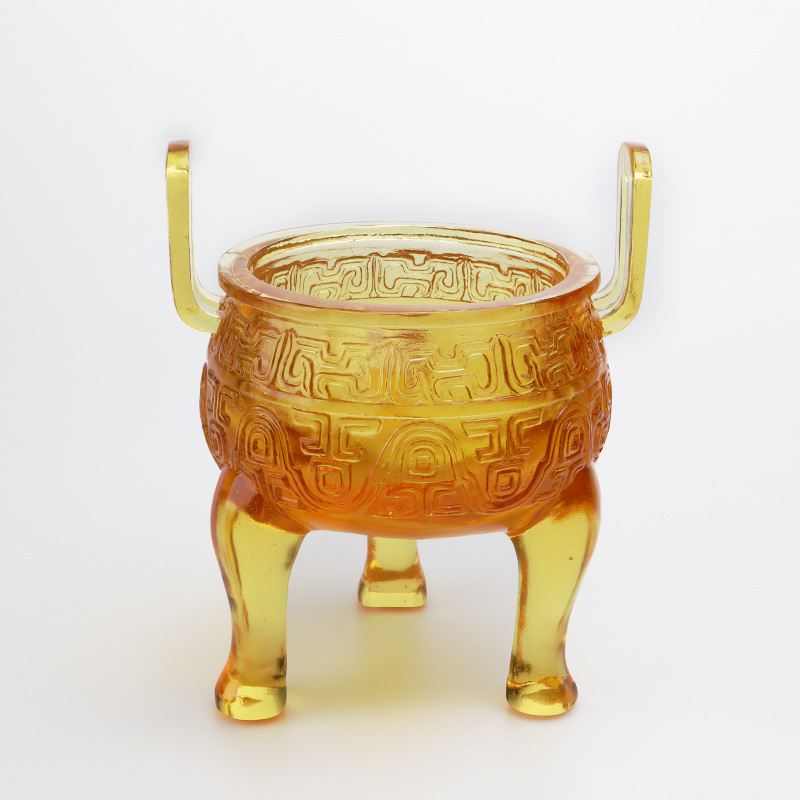 Hiasan tripod sayu berwarna emas